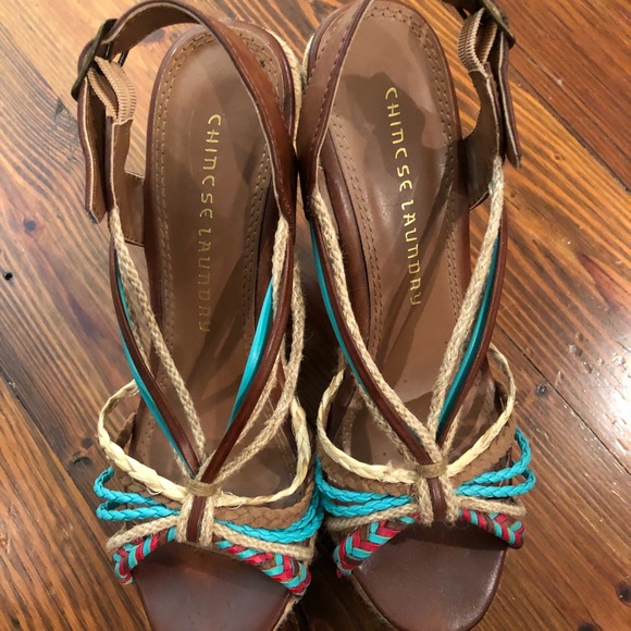 Chinese Laundry wedge heel - Picture 3 of 4